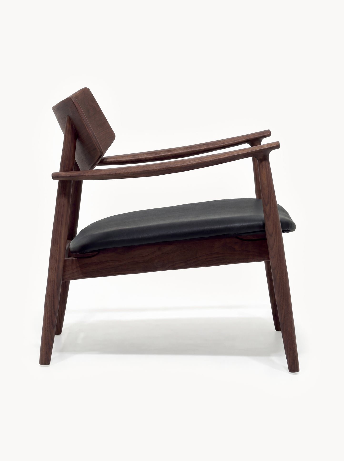 Ashwood Lounge Chair Konza
